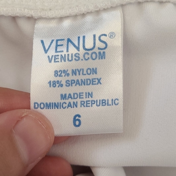 Venus Keyhole Monokini Swimsuit - Picture 4 of 5